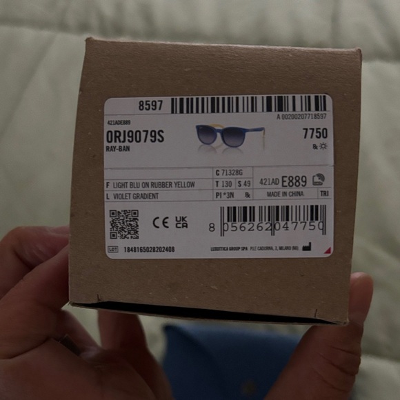 Brand New Ray-Ban Violet Gradient Sunglasses for Kids Unisex - Picture 1 of 4